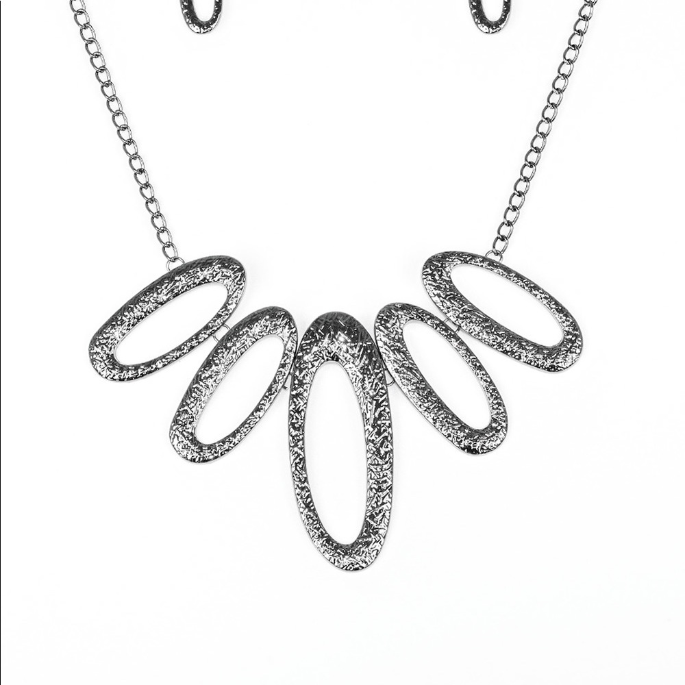 Jewelry - Picture 6 of 7